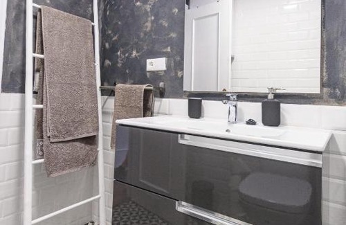 Luanco Apartamento | Entorno único a 2 minutos del mar con plaza de garaje