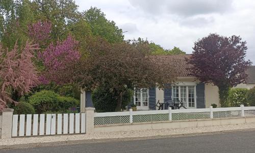 Veuzain-sur-Loire Casa | Entre 2 Châteaux