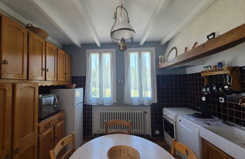 Bourg-Saint-Andeol Casa | Entre Ardèche et Drôme Provençale Maison Avec Grand Jardin Clos et Arboré