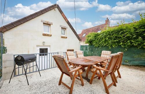 Saint-Come-du-Mont Casa | Entre Histoire et Marais - Proche Plage