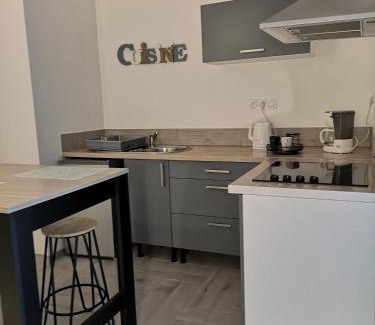 Carcassonne Casa | Entre Lac et Cité Médiévale WIFI gratuit Terrasse