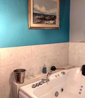 Marindia Apartamento | Entre naturaleza a 1 cuadra de la playa/Jacuzzi