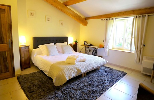 Pujaut Cama Y Desayuno | Entre Vigne et Garrigue