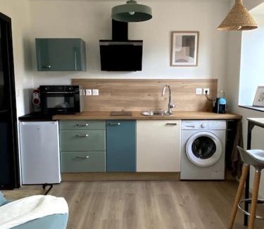 Coutiches Apartamento | Entre ville et campagne appartement cosy avec parking et terrasse Wood