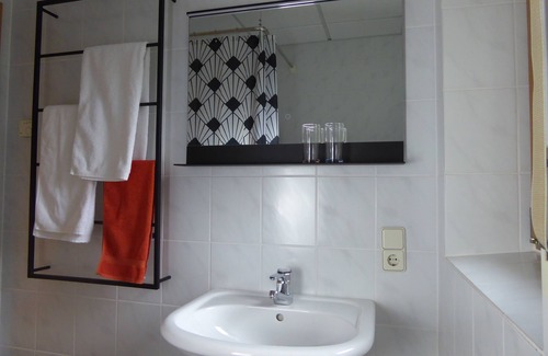 Eichenbuhl Apartamento | Entspannen am Pool - Ferienwohnung "apart"