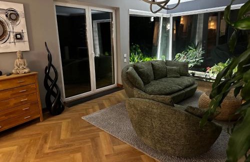 Emmerich Casa | Entspannung am Niederrhein - großes helles Haus mit Kamin