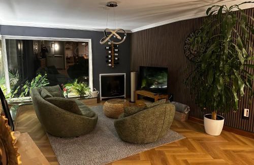 Emmerich Casa | Entspannung am Niederrhein - großes helles Haus mit Kamin