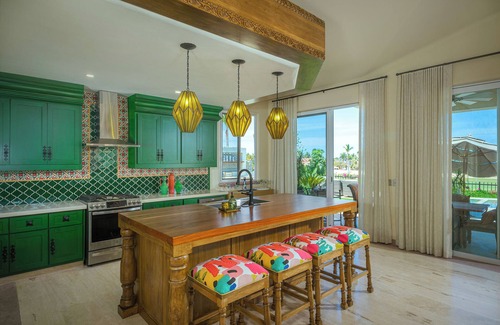 Centro Casa | Enviable location: Palmilla golf course, ocean view, beach, restaurants and more