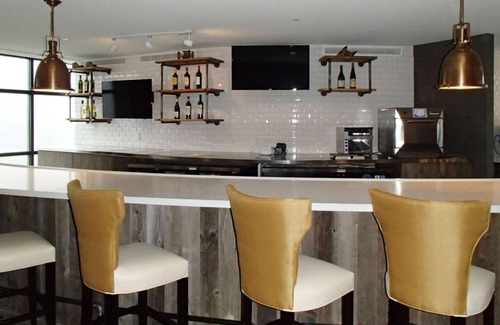 Everett Hotel | enVision Hotel Boston - Everett, Ascend Hotel Collection