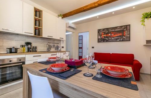 Old Town Apartamento | Enzo Ferrari Museum -WiFi, train station and parking