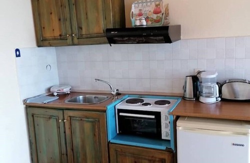 Loutraki Apartamento | "Eothinos" Sea front Studio