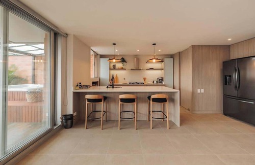 Los Naranjos Apartamento | EP| Bright Apt W/AC, Workspace, Jacuzzi