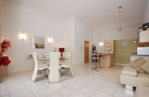 Central Aberdeen Apartamento | EPI - Apartamento ático de 1 cama con baño en suite y vestidor