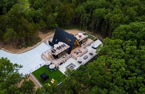 Mount Sterling Casa | Epic A-Frame Retreat | Rooftop, Theater, Hot Tub + Sauna