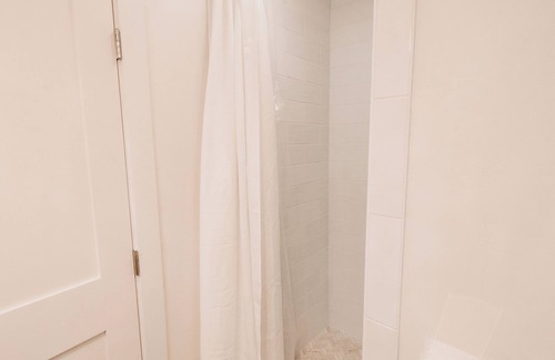 Kalispell Cabaña | Epic Days Outside Stay @ Petal & Pine Glacier N Park Lakes Peaks Trails