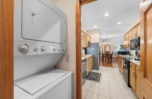 Whittier Condominio | Condominio de lujo en Gated Mountain Resort ($ 99 / día de la semana hasta el 30 de junio)