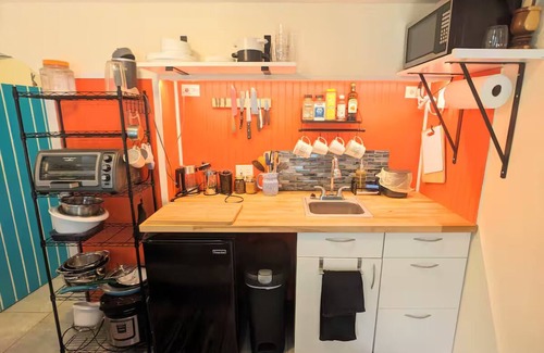 Vivi Abajo Apartamento | Epic Mountaintop Jungle Casita Adventure