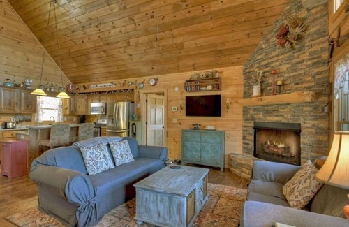 Copperhill Casa | Epic mtn views with plush outdoor spaces only minutes from the Ocoee River