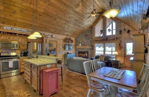 Copperhill Casa | Epic mtn views with plush outdoor spaces only minutes from the Ocoee River