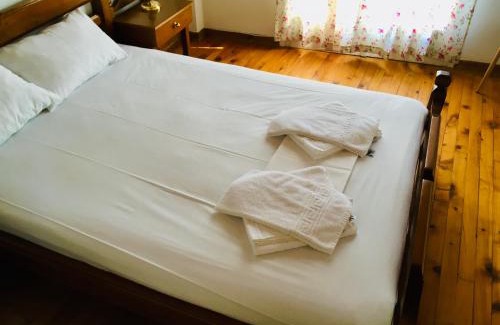 Delphi Casa | Epic Rooms