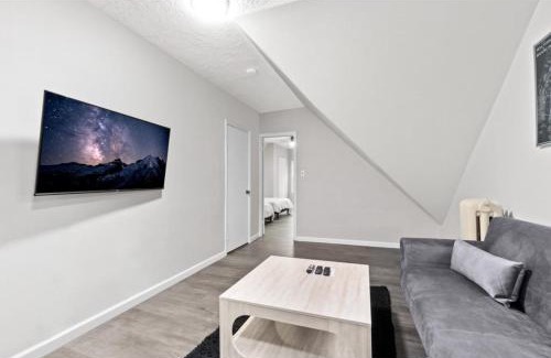 Constable Hook Casa | Epic Spa & Play Retreat NYC EWR Sleeps 30!