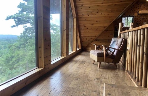 Broken Bow Cabina | Epic views! Hot tub under the stars, close to lake