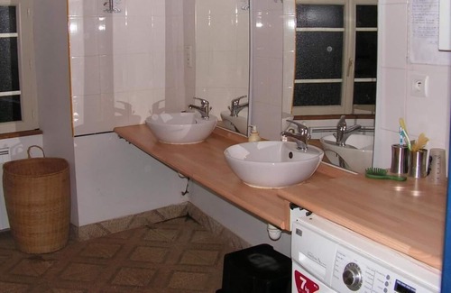 Pampelonne Casa | Relevo ecuestre de la casa antigua