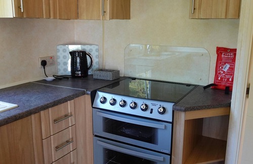 Mablethorpe Cabina | Equestrian Retreat - Sleeps 6 & Bbq
