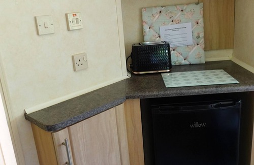 Mablethorpe Cabina | Equestrian Retreat - Sleeps 6 & Bbq