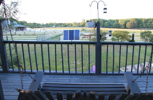 Holton Casa | Equine Kuntry Kabin - Perfect 2-bedroom house with AC in charming Holton.