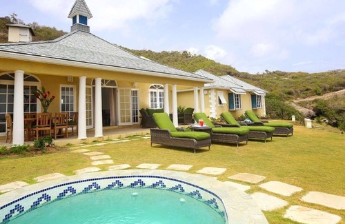 Gate Park Villa | Equinox (2/4 Rooms) Luxury villa