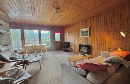 Torlundy Apartamento | Equinox Cabin