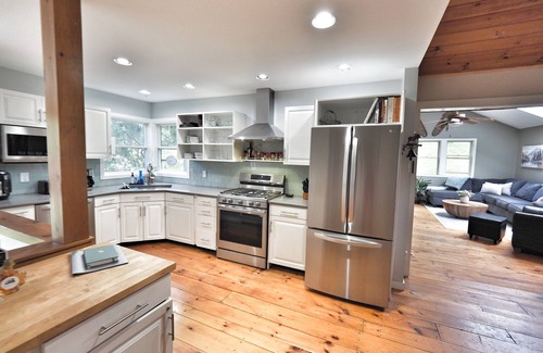 Plymouth Casa | Equinox Haus: Private retreat with pool table, hot tub and hiking trails