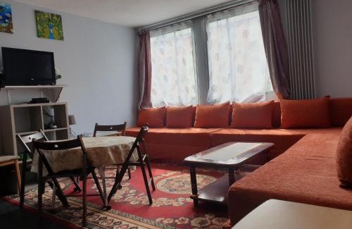 Garges-les-Gonesse Apartamento | Equipped appartement near Paris CDG & Bourget