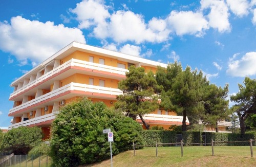 Bibione Lido dei Pini Apartamento | Piso equipado en zona tranquila