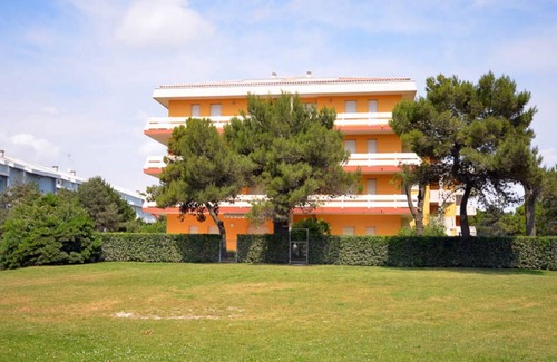 Bibione Lido dei Pini Apartamento | Piso equipado en zona tranquila