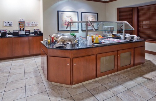 Kalamazoo Condominio | Equipped Suite | Business Center + Indoor Pool