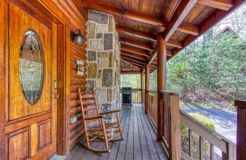 Pigeon Forge Casa | ER92 - Virginia's Villa - Great location! Close to all the action! cabin