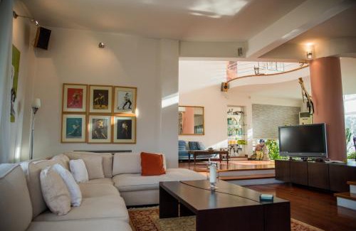 Kileler Municipality Casa | Erasmia's House - A Green Haven for Ultimate Relaxation