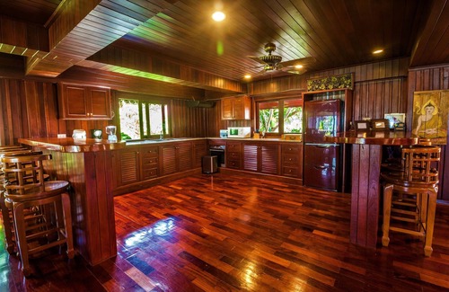 Bophut Casa | Erawan Villa Hotel