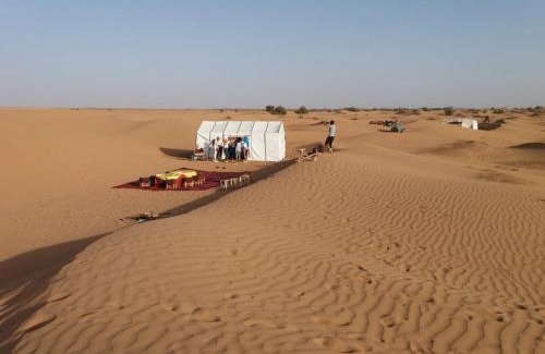 M'Hamid El Ghizlane Otro | Erg Lihoudi Dunes & Bivouac