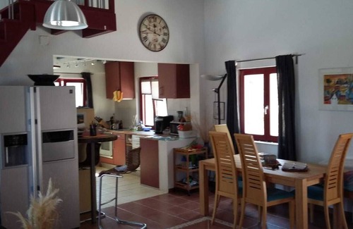 Aetos Casa | Erholung pur mit Traumhafter Aussicht Direkt vom Pool aus