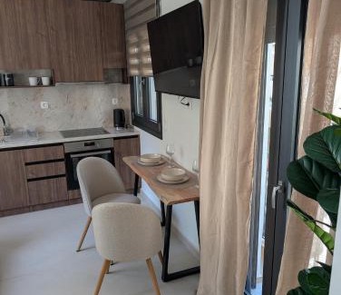 Zavlani Apartamento | Eriad Patras City Centre - Entire Apartment