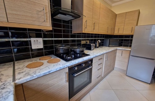 Kampala Apartamento | Eric Wilkins Apartments