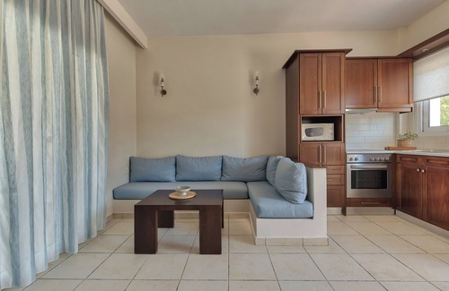 Akrotiri Casa | Erietta Aparthotel