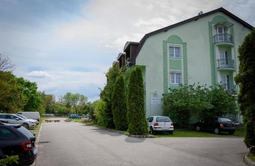 Sarvar Apartamento | Erika Apartman