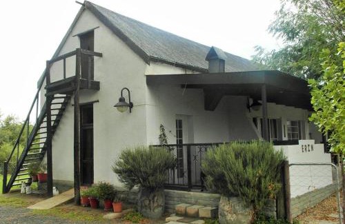 Inxuba Yethemba Casa | Erin Farmhouse & Cottages