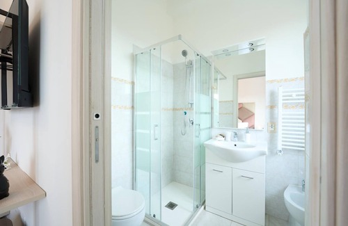 Ostiense Cama Y Desayuno | ERINAHOUSE