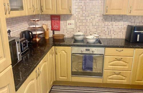 Thamesmead East Casa | Erith Oasis Retreat - Spacious 4BHouse