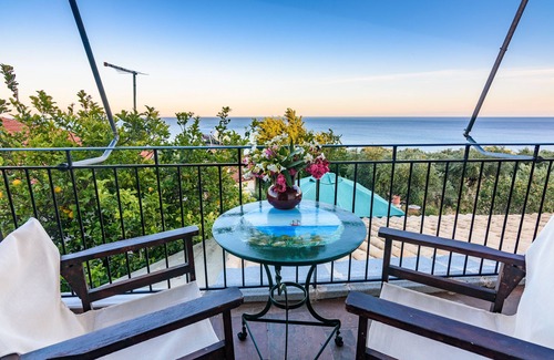 Koroni Apartamento | Eros Cozy, Panoramic Sea View, Perfect Location
